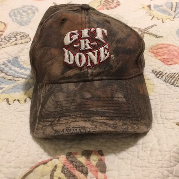 larry the cable guy hat